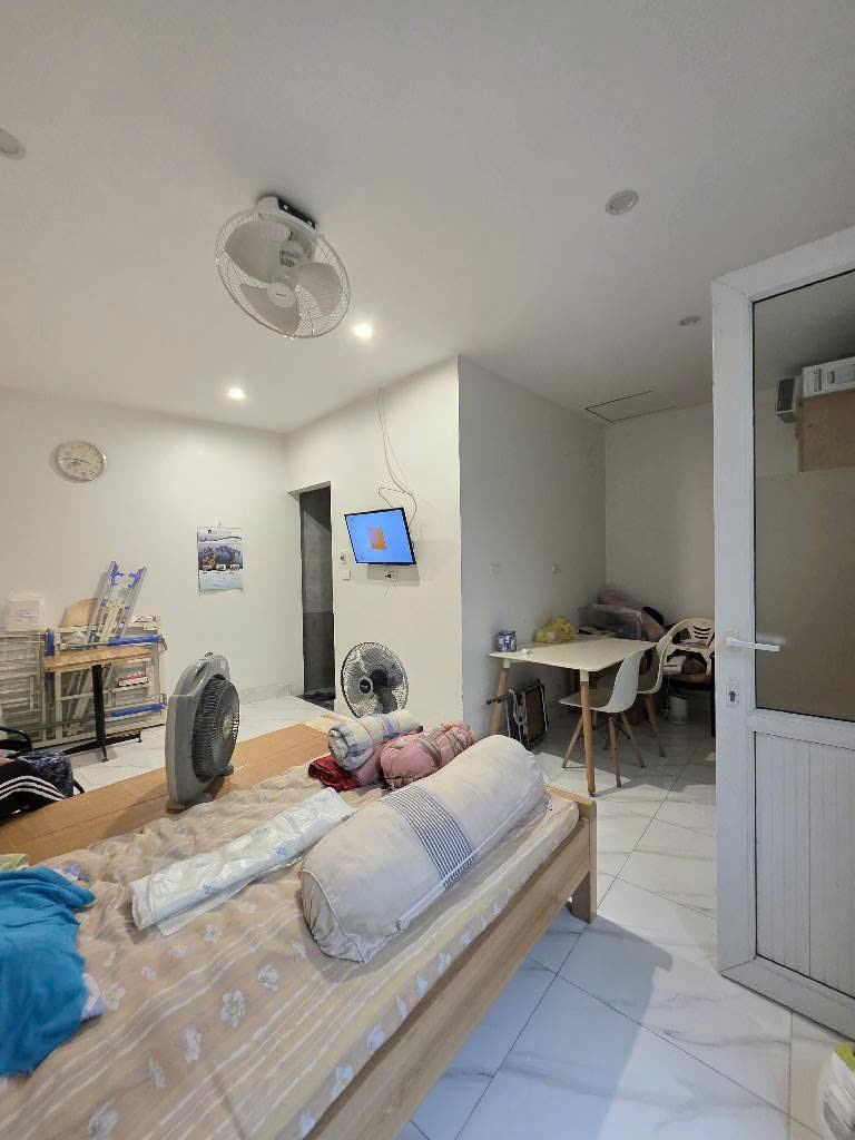 Bán lô đất 53m² phố Quan Nhân, ngõ ô tô thông, mặt tiền 5m, giá 13 tỷ